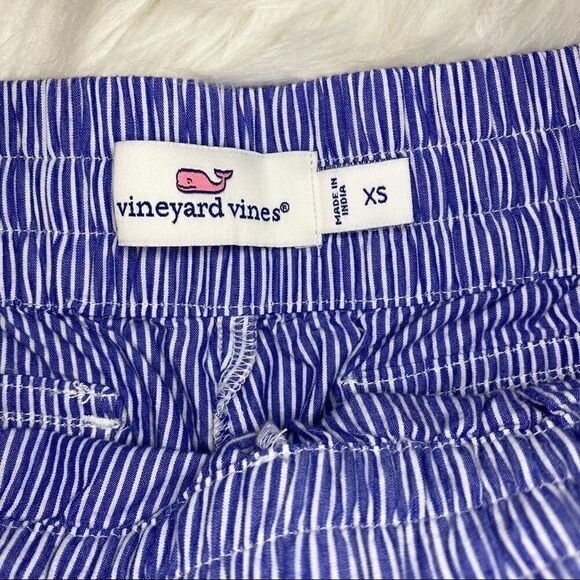 Vineyard Vines mix print shorts w drawstring waist - Picture 7 of 9